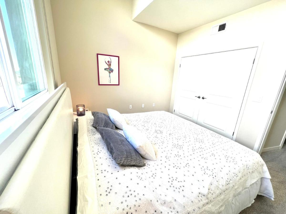 Luxury Loft 3 Beds With Pool And Gym Apartahotel *